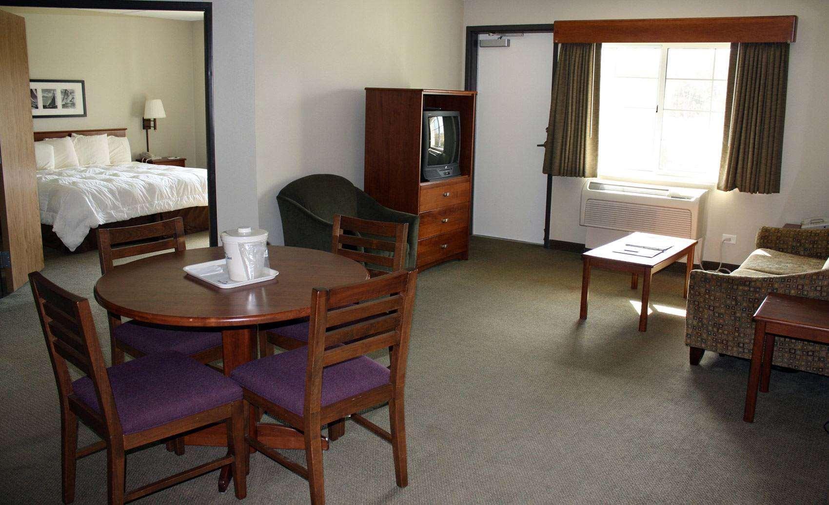 Americinn By Wyndham Charlevoix Esterno foto