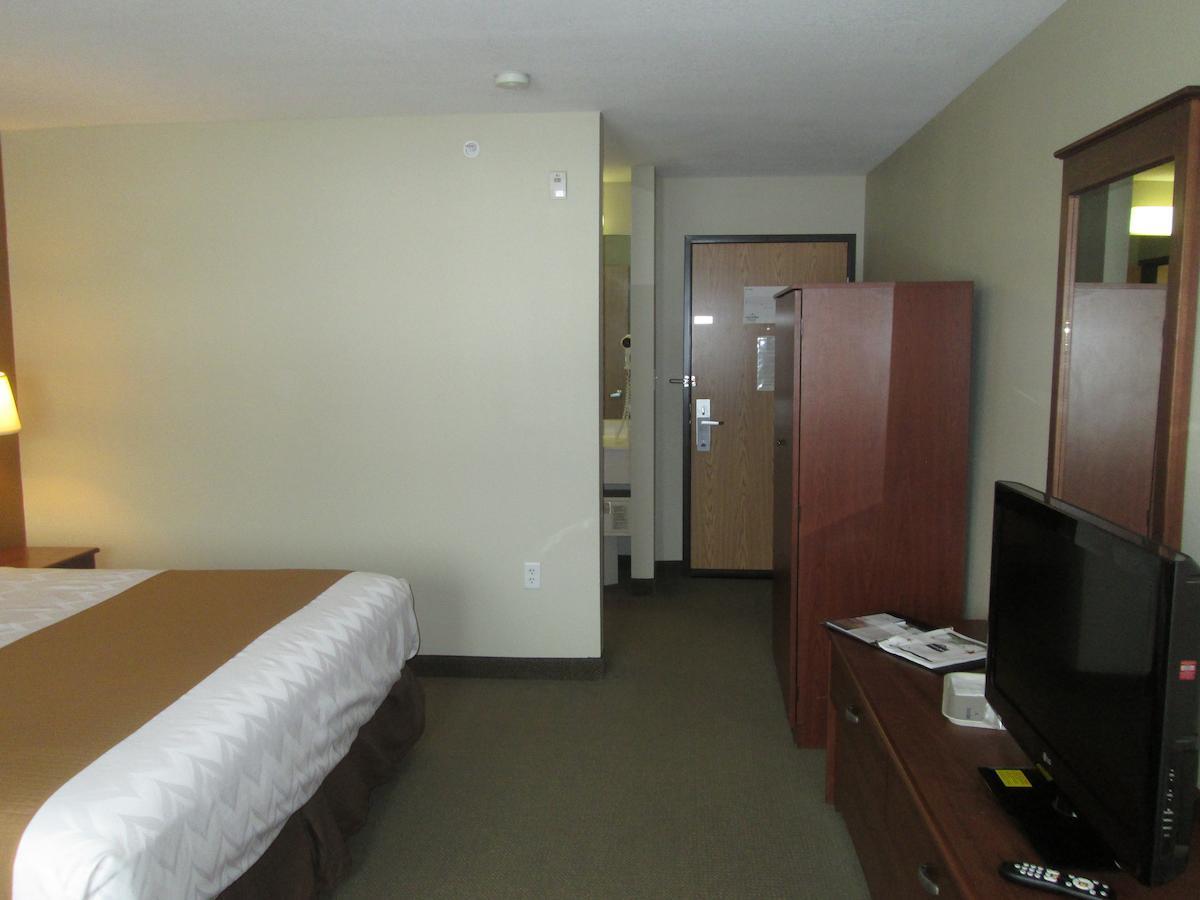 Americinn By Wyndham Charlevoix Esterno foto