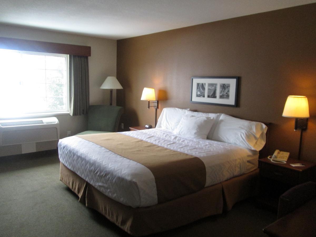 Americinn By Wyndham Charlevoix Esterno foto