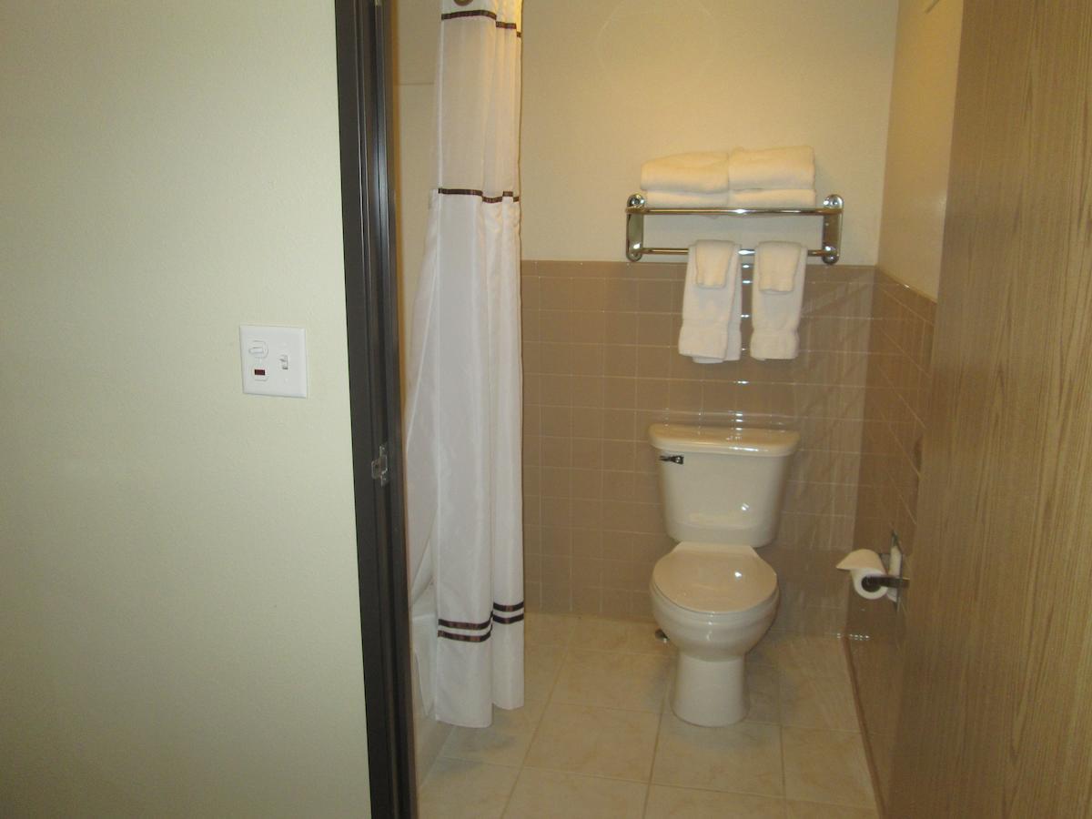 Americinn By Wyndham Charlevoix Esterno foto