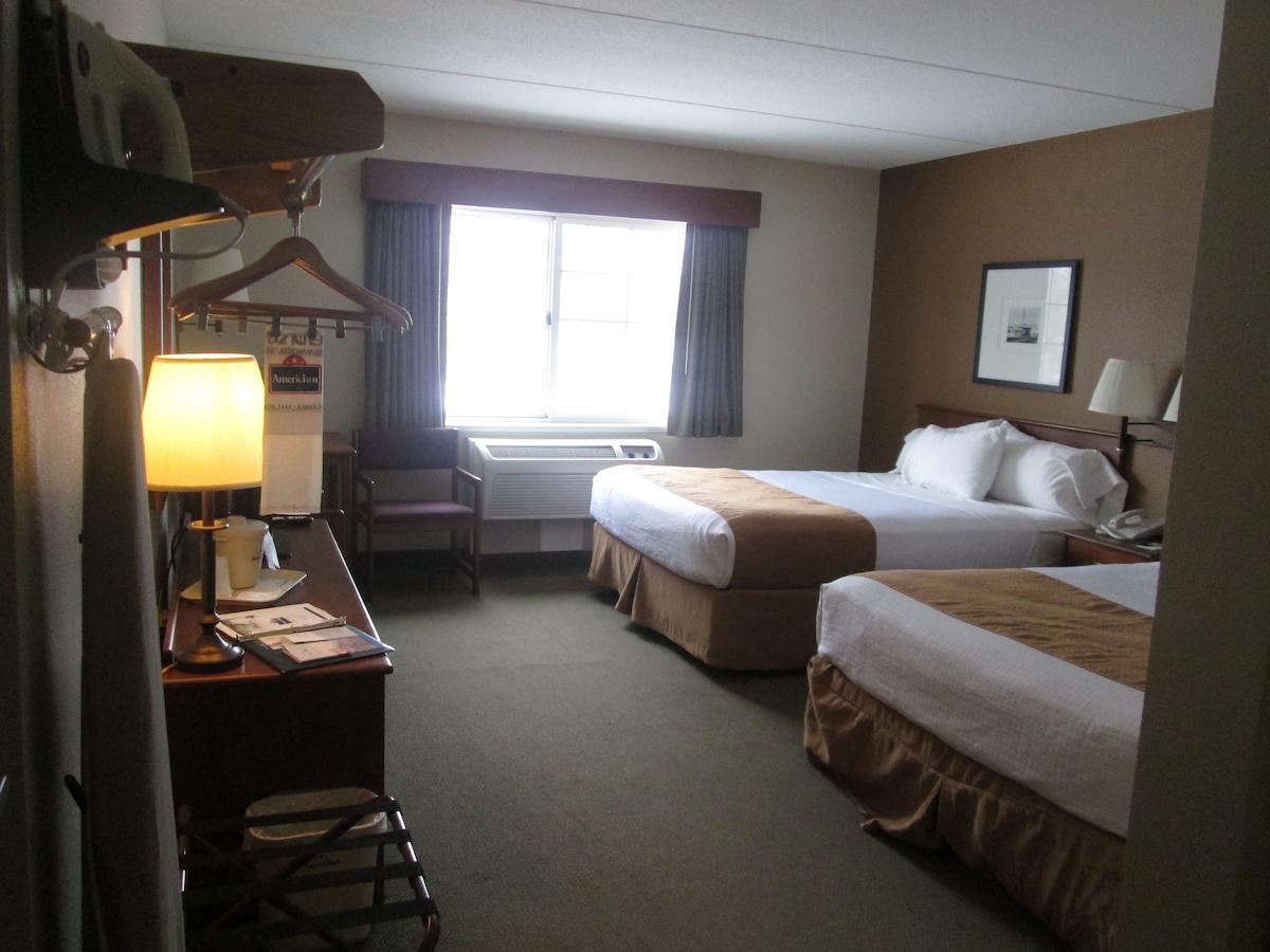 Americinn By Wyndham Charlevoix Esterno foto