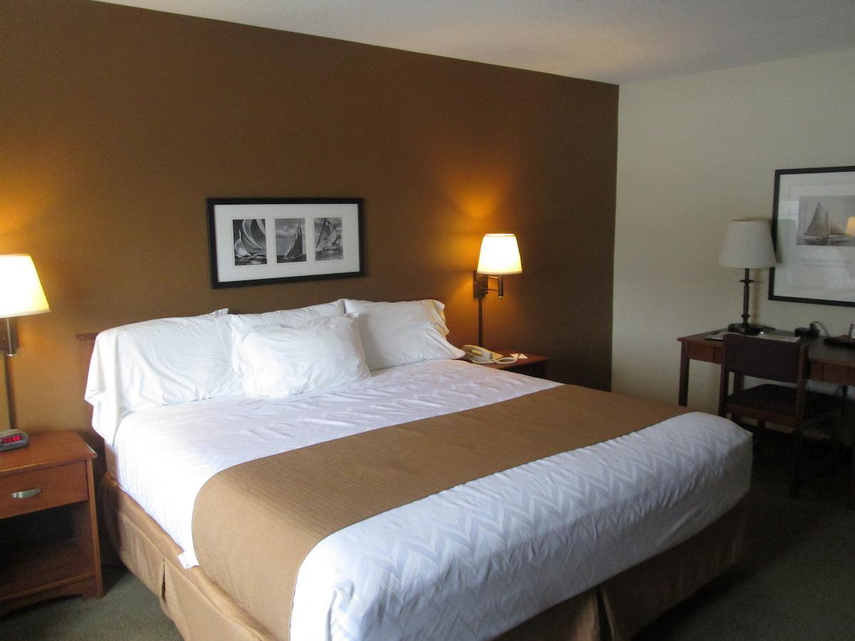 Americinn By Wyndham Charlevoix Esterno foto