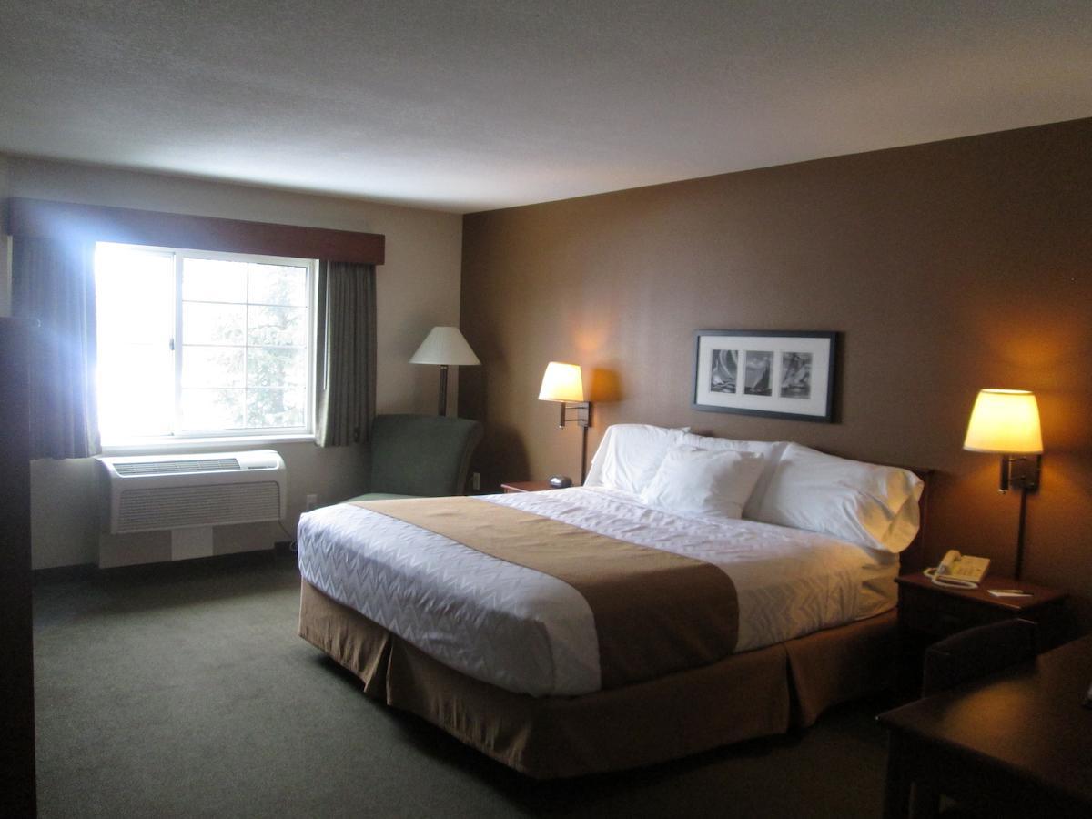 Americinn By Wyndham Charlevoix Esterno foto